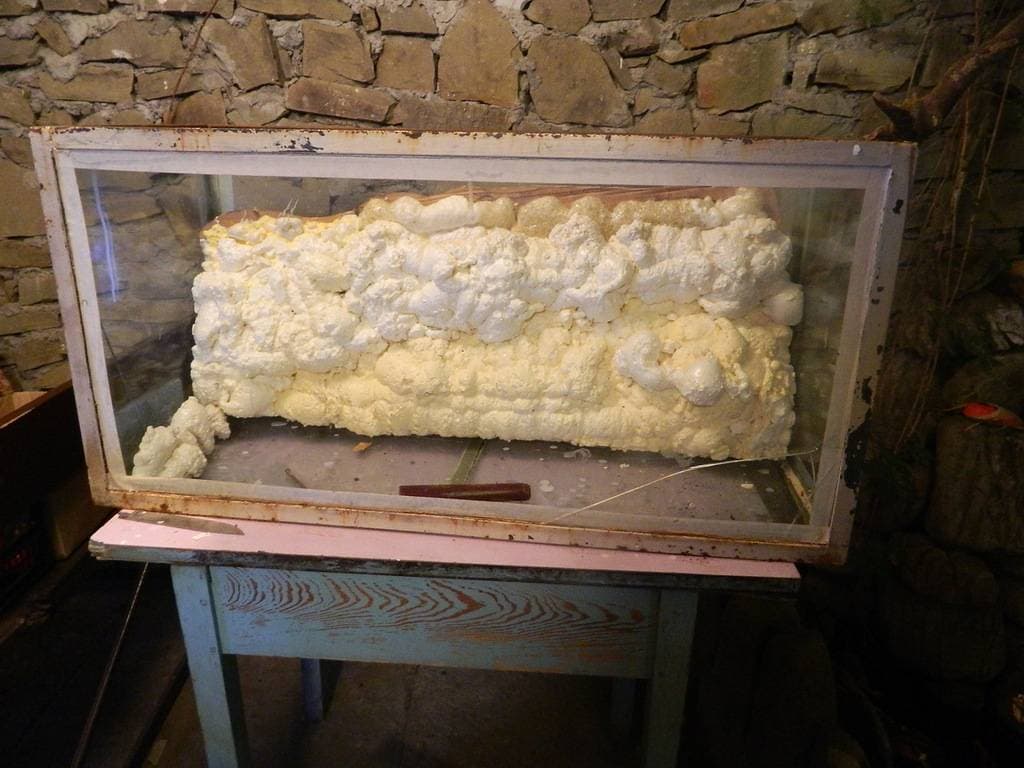 Фон из монтажной пены